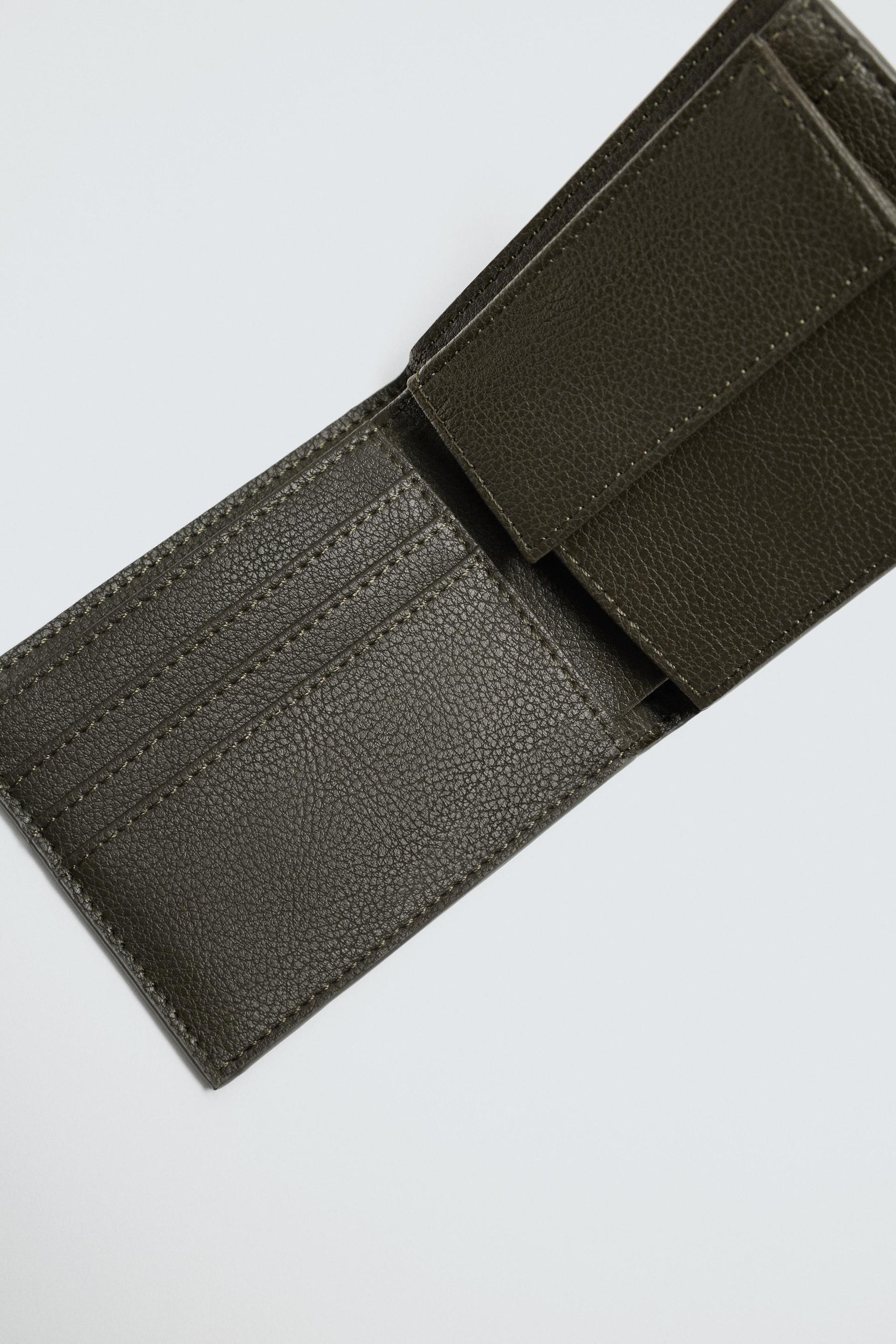Geldbörse aus strukturiertem Leder