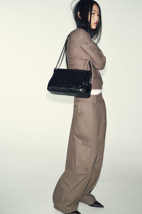 Schultertasche mit Klappe