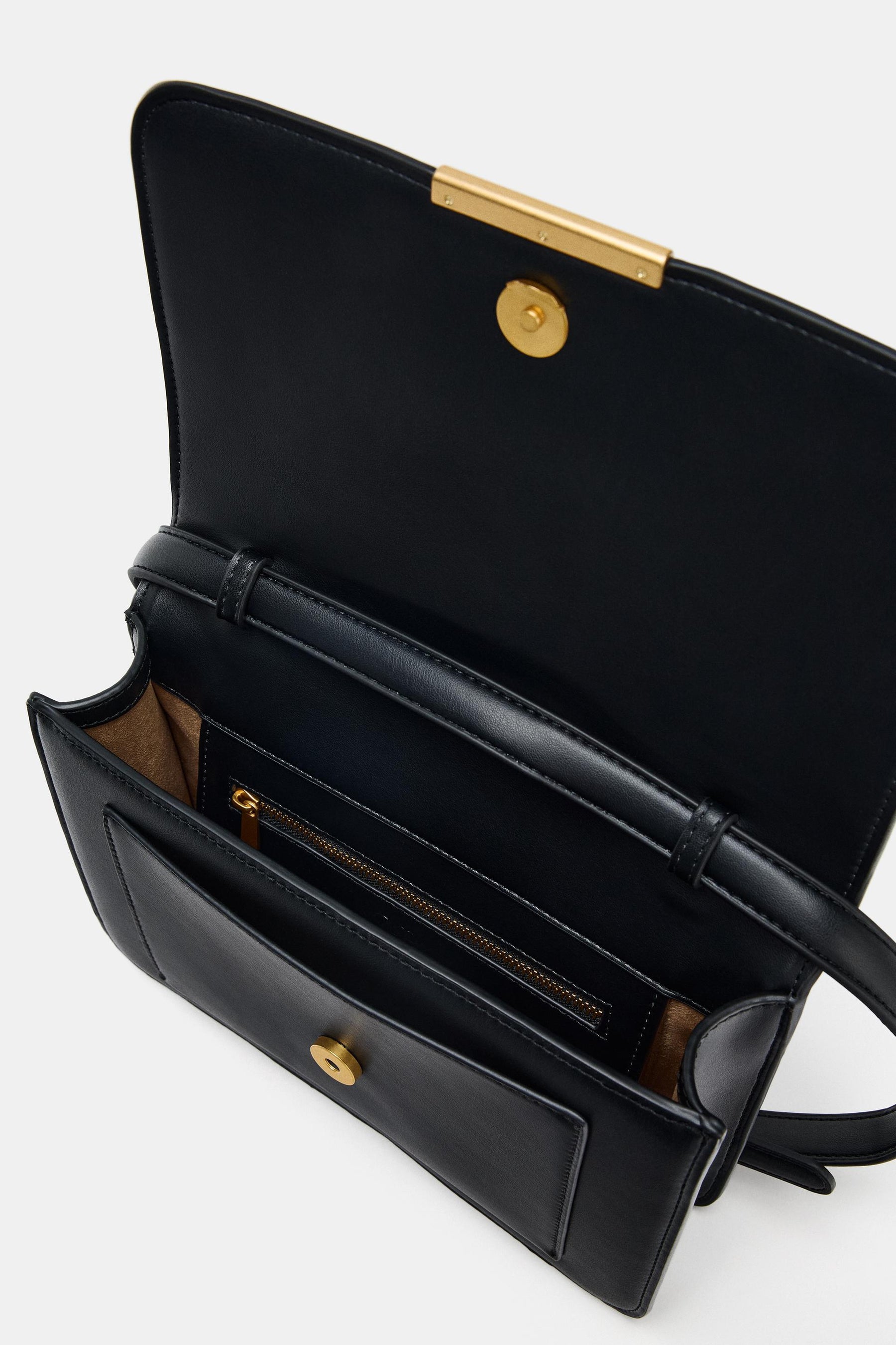 Umhängetasche mit Metall