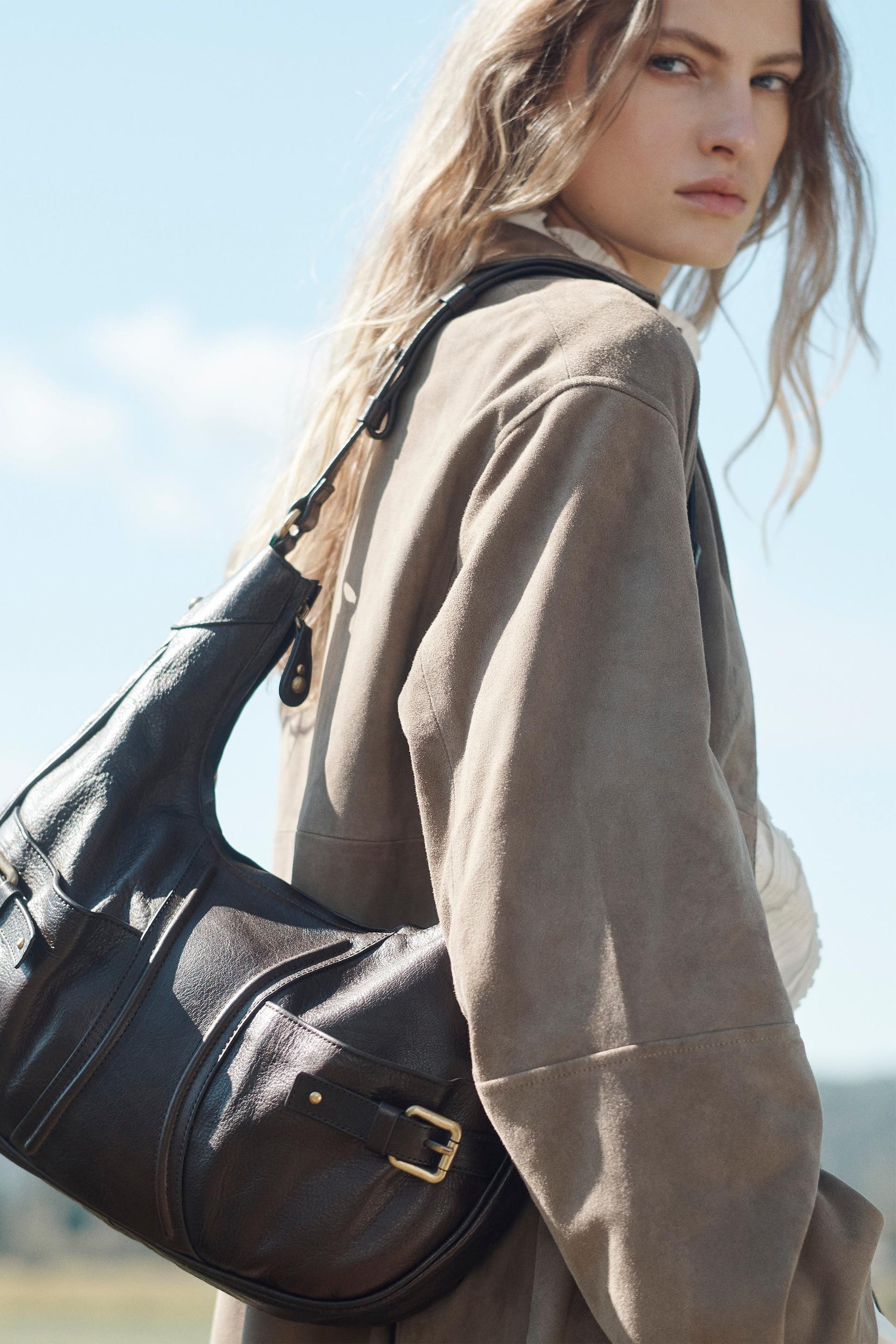 Schultertasche aus Leder