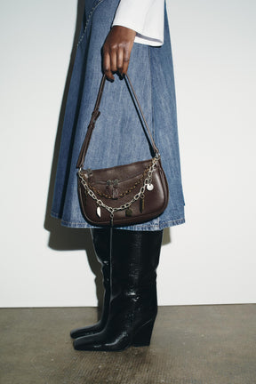 Umhängetasche mit Anhänger