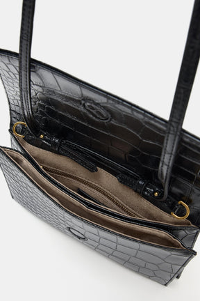 GEPRÄGTE KLAPPTASCHE